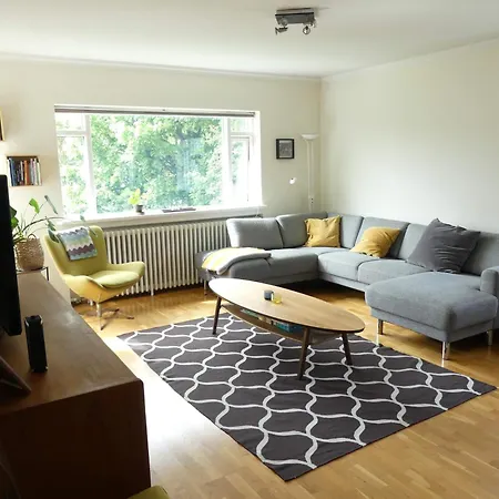 Bright 2 Bedroom In Reykjavik