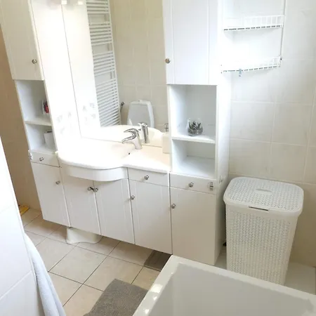 Bright 2 Bedroom In * Reykjavik