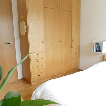 アパート Bright 2 Bedroom In